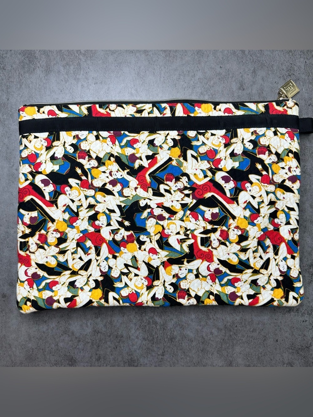 Carolina Herrera Neiman Marcus Graphic Print Cosmetic Makeup Pouch Ba